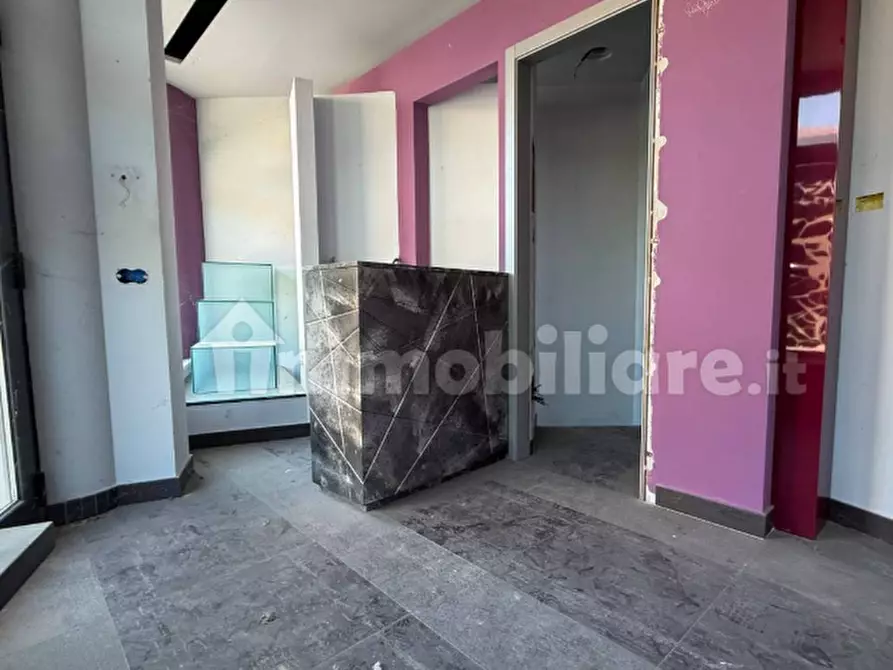 Immagine 8 di Negozio in vendita  in Via Pergolesi a Tavullia