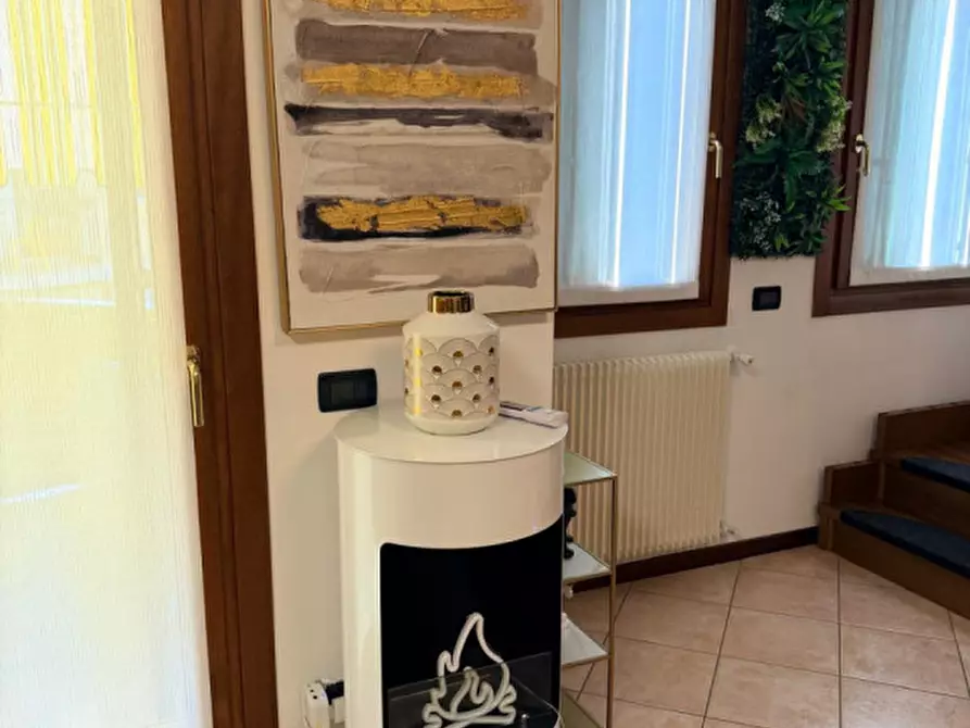 Immagine 5 di Appartamento in vendita  in Via Europa a Giavera Del Montello