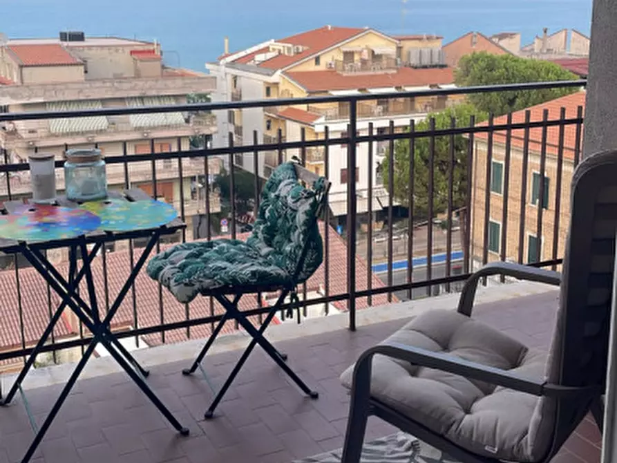Immagine 2 di Appartamento in affitto  in Via De Laurenti a Silvi