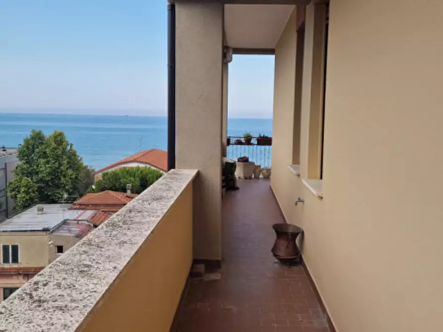 Immagine 10 di Appartamento in affitto  in Via De Laurenti a Silvi
