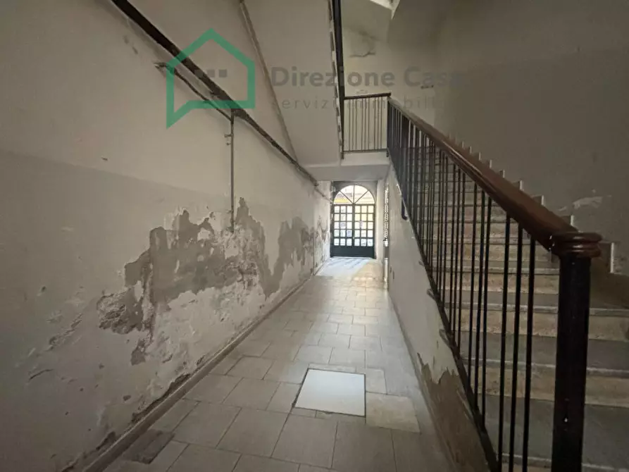 Immagine 4 di Magazzino in affitto  in Vico Tutti sant, 54 a Napoli