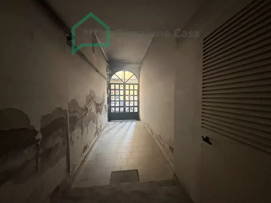 Immagine 5 di Magazzino in affitto  in Vico Tutti sant, 54 a Napoli
