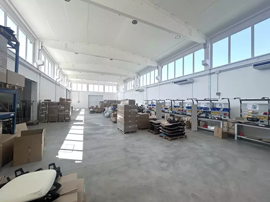 Immagine 11 di Capannone industriale in vendita  in via siena 235 a Bertinoro