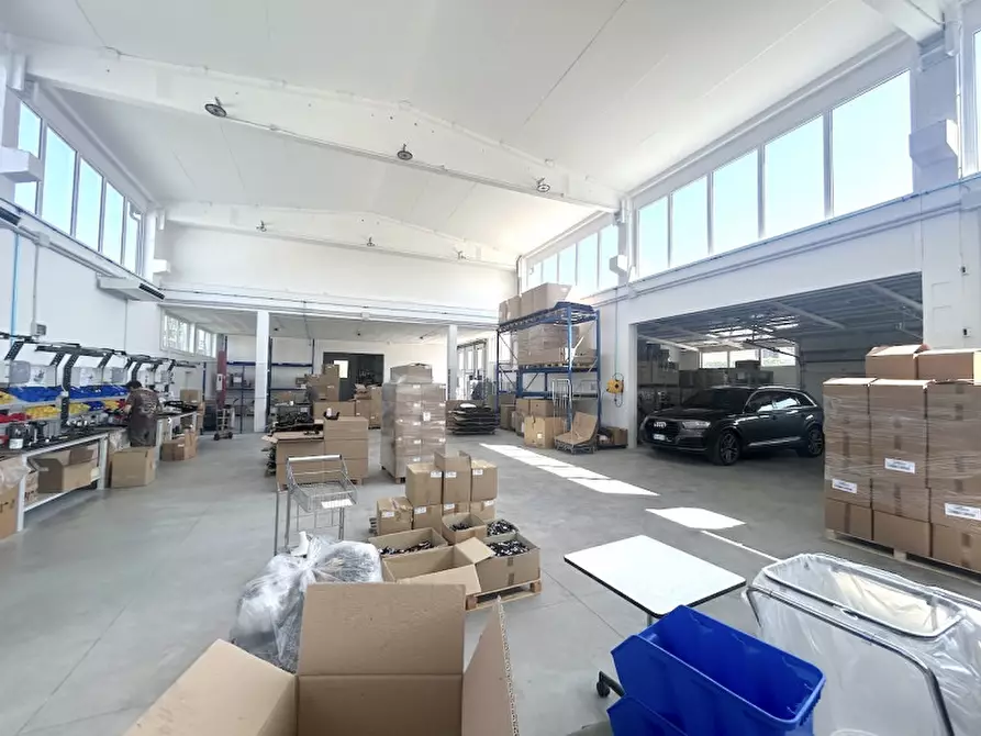 Immagine 12 di Capannone industriale in vendita  in via siena 235 a Bertinoro