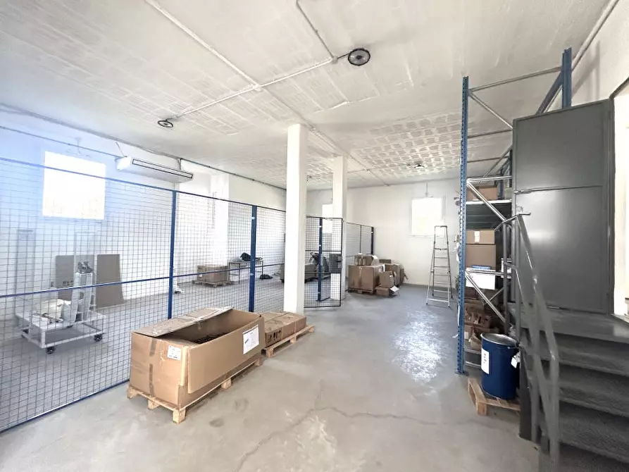Immagine 14 di Capannone industriale in vendita  in via siena 235 a Bertinoro