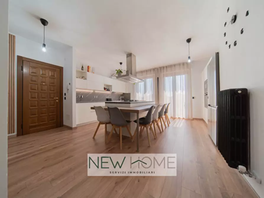 Immagine 1 di Appartamento in vendita  in Via Porto Tolle 15 a Verona
