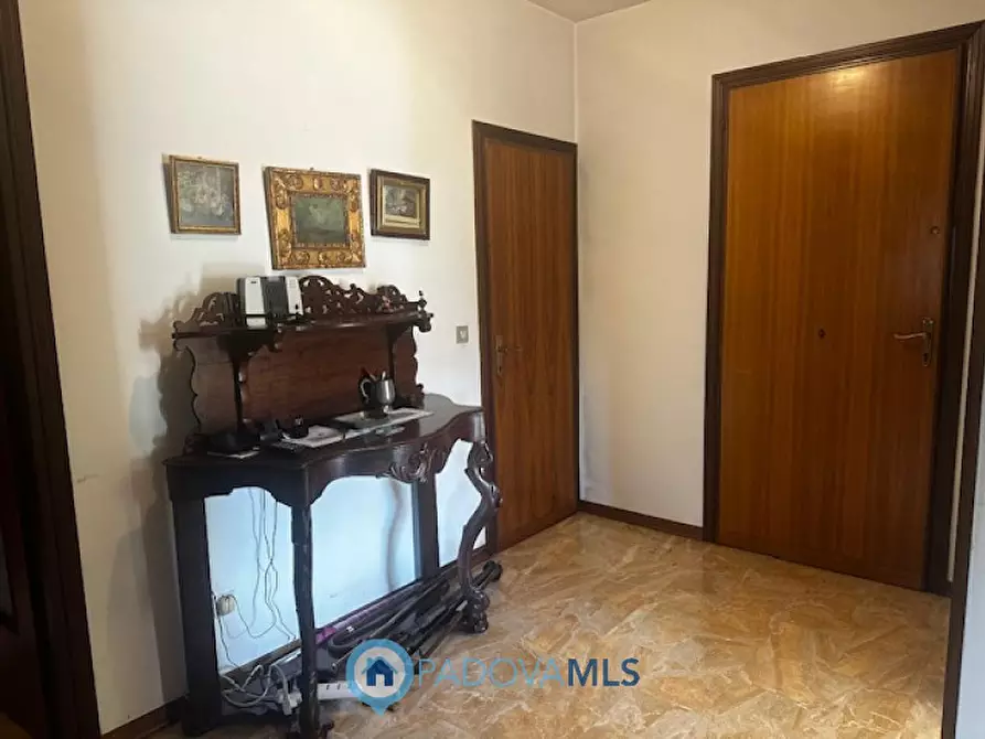 Immagine 5 di Appartamento in vendita  in via emilia, 36 a Rubano