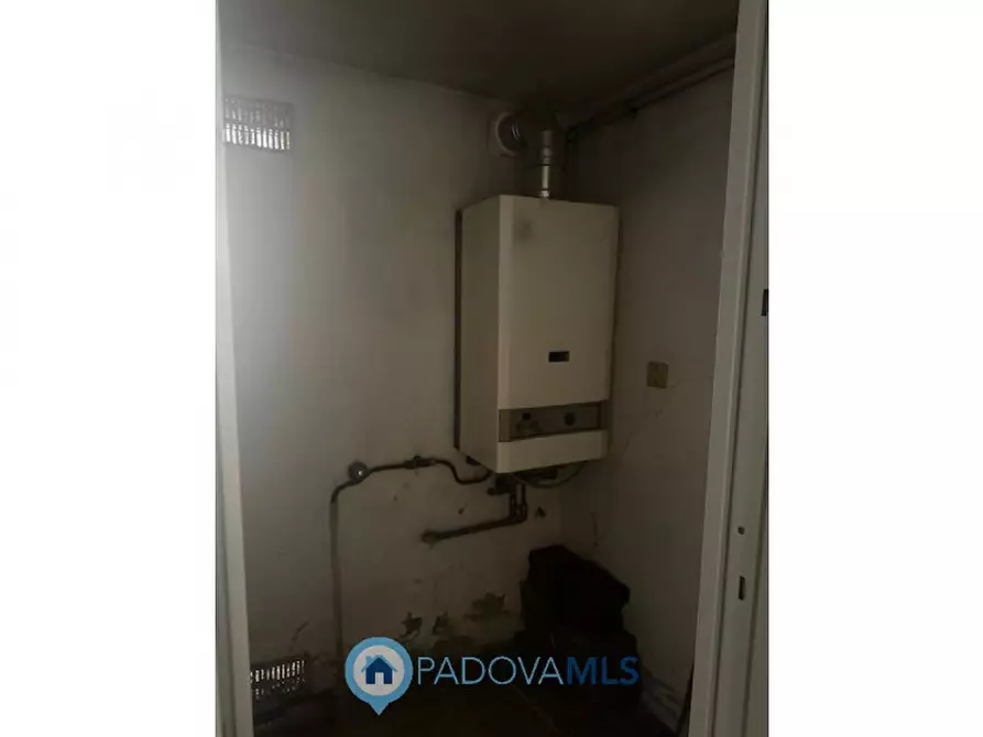 Immagine 29 di Appartamento in vendita  in via emilia, 36 a Rubano