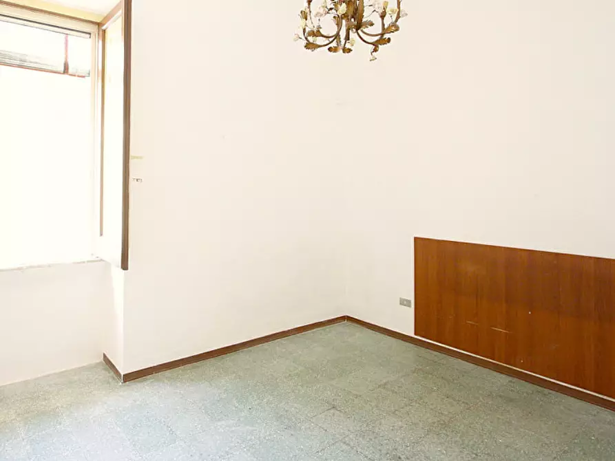 Immagine 12 di Villetta a schiera in vendita  in Via Torino a Parabita