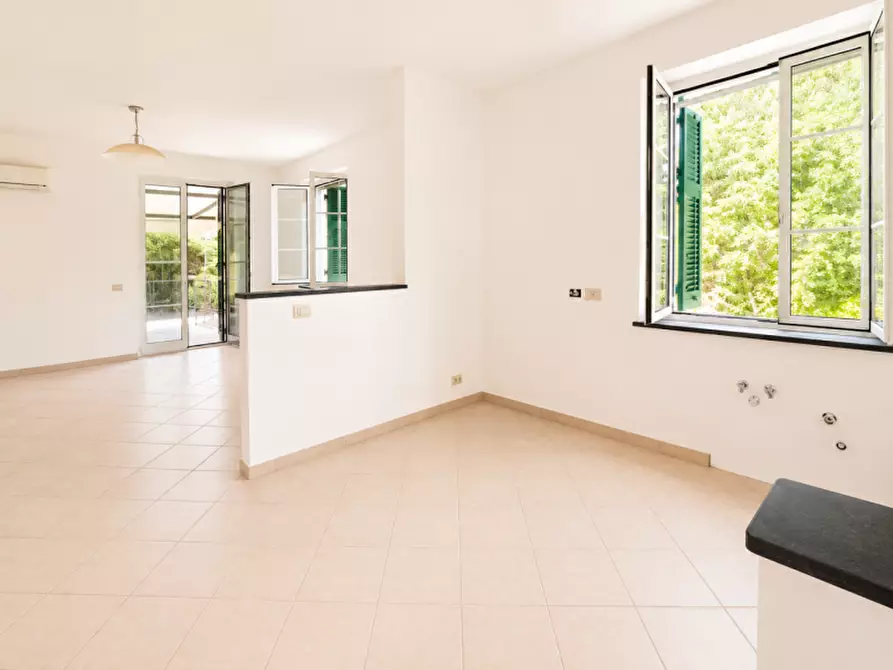 Immagine 3 di Villa in vendita  a Rapallo
