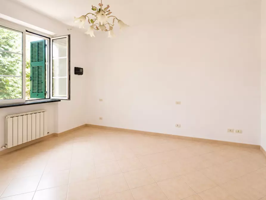 Immagine 8 di Villa in vendita  a Rapallo