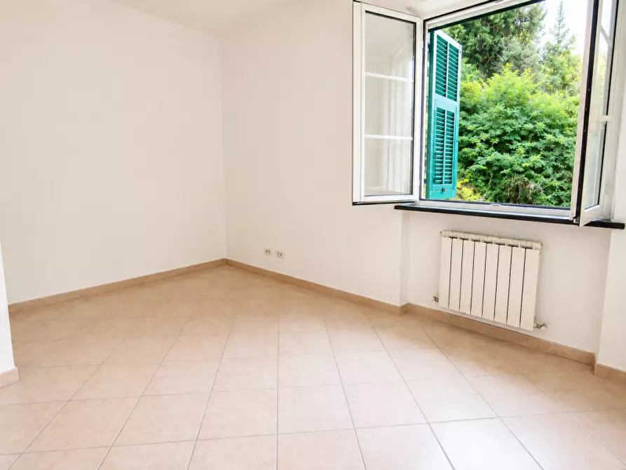 Immagine 9 di Villa in vendita  a Rapallo