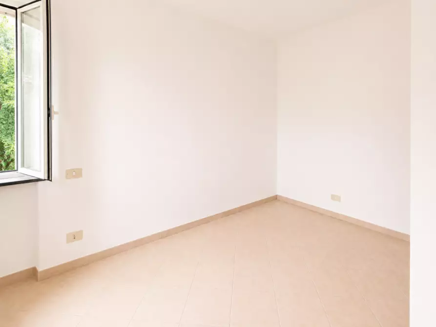 Immagine 10 di Villa in vendita  a Rapallo