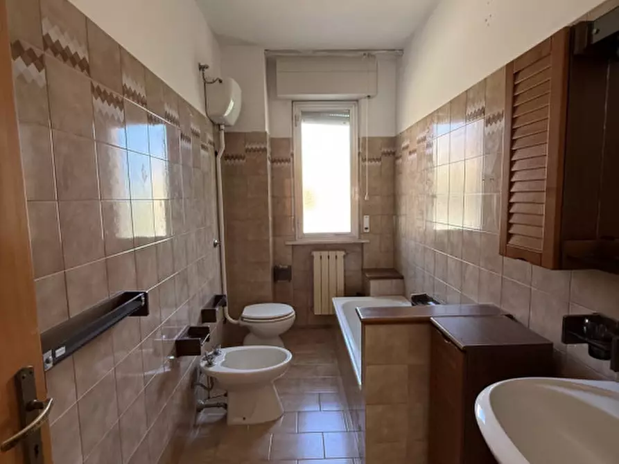 Immagine 16 di Appartamento in vendita  in Viale della Resistenza a Senigallia