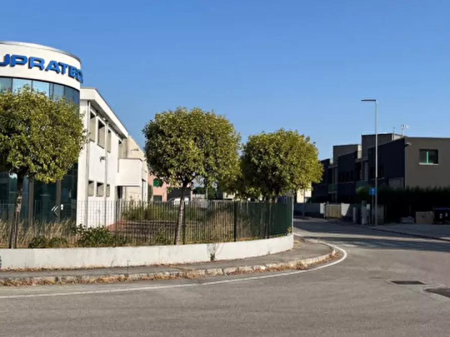 Immagine 1 di Capannone industriale in vendita  in Via Del Lavoro 30 a Vigodarzere