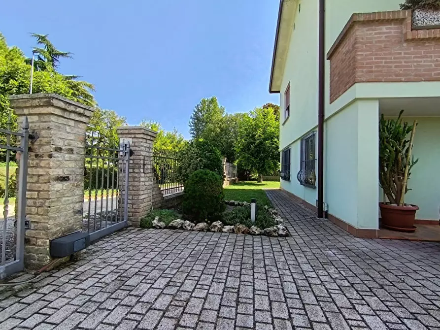 Immagine 1 di Casa indipendente in vendita  in Via Passo a Campolongo Maggiore
