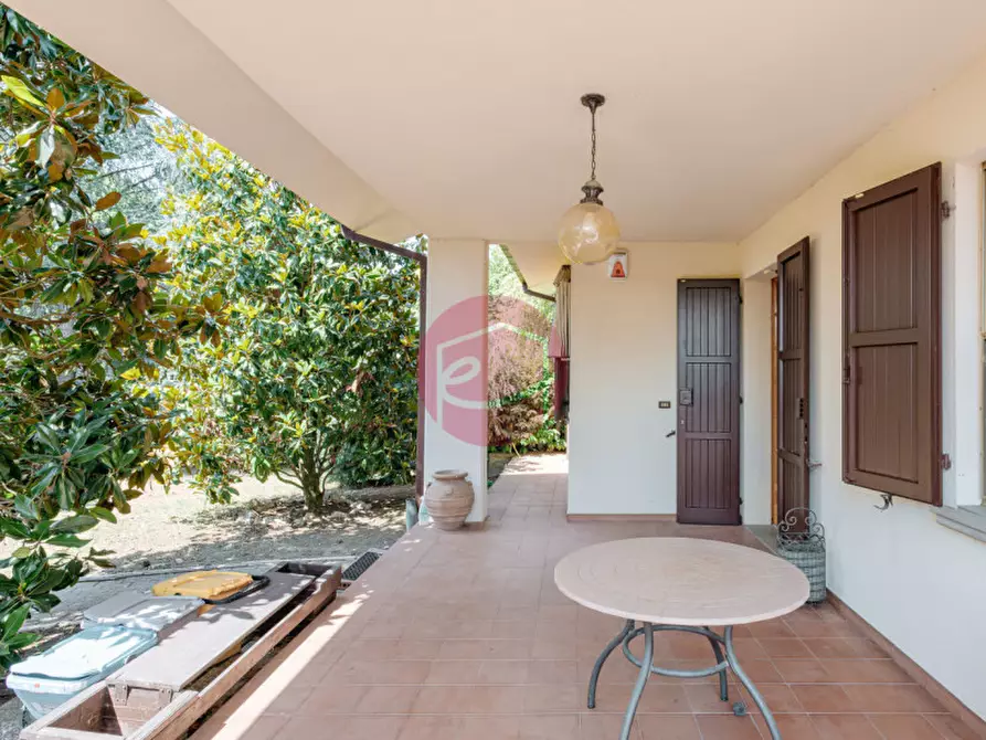 Immagine 10 di Villa in vendita  a Santarcangelo Di Romagna
