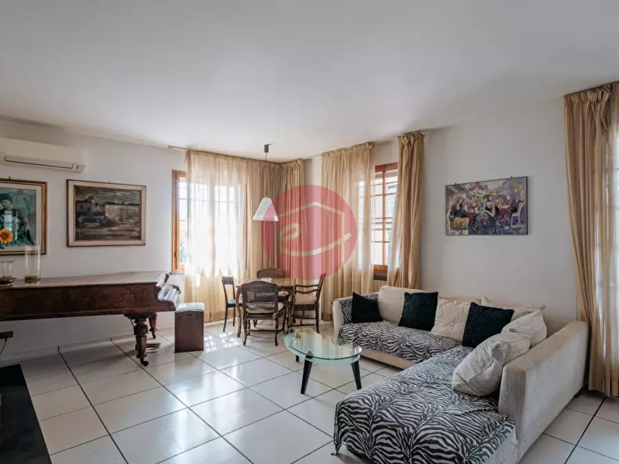 Immagine 13 di Villa in vendita  a Santarcangelo Di Romagna