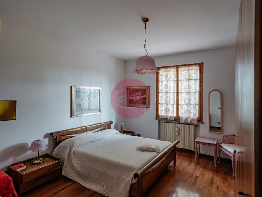 Immagine 17 di Villa in vendita  a Santarcangelo Di Romagna