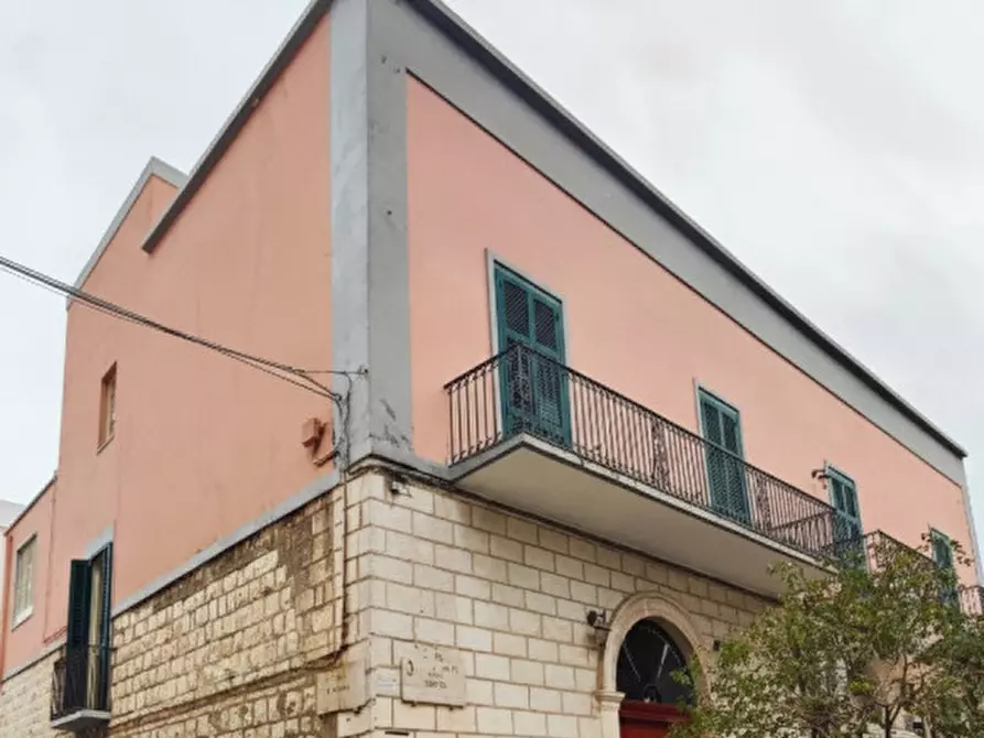 Immagine 1 di Villa in vendita  in Piazza Trieste 8 a Bari