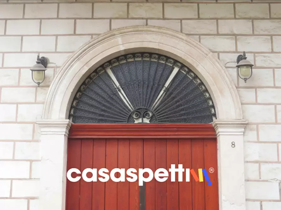 Immagine 2 di Villa in vendita  in Piazza Trieste 8 a Bari