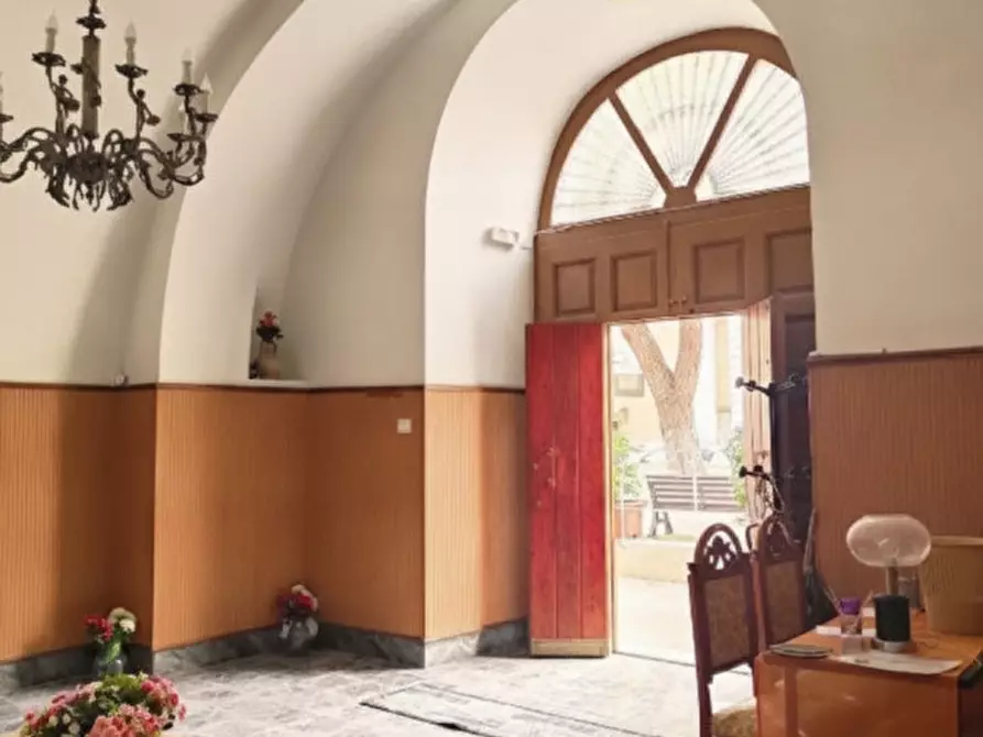 Immagine 3 di Villa in vendita  in Piazza Trieste 8 a Bari