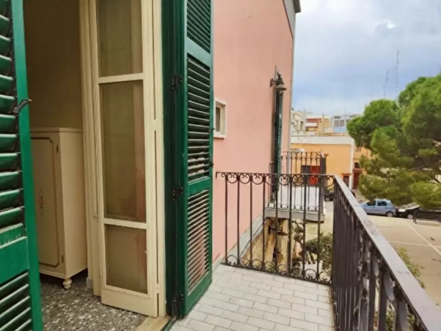 Immagine 10 di Villa in vendita  in Piazza Trieste 8 a Bari