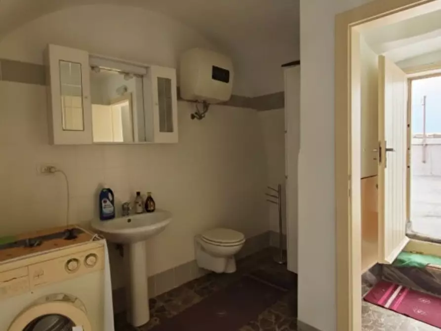 Immagine 17 di Villa in vendita  in Piazza Trieste 8 a Bari
