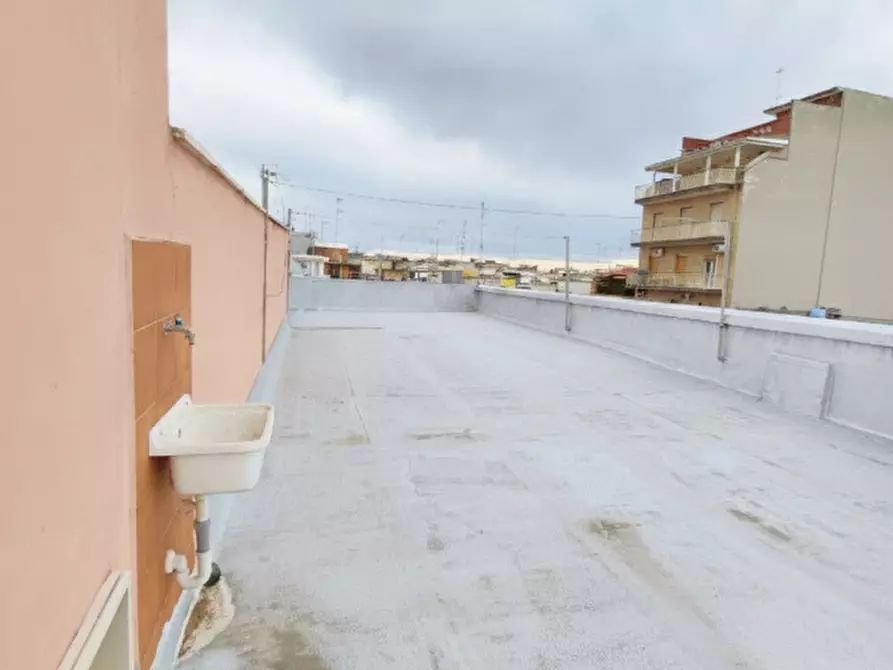 Immagine 19 di Villa in vendita  in Piazza Trieste 8 a Bari