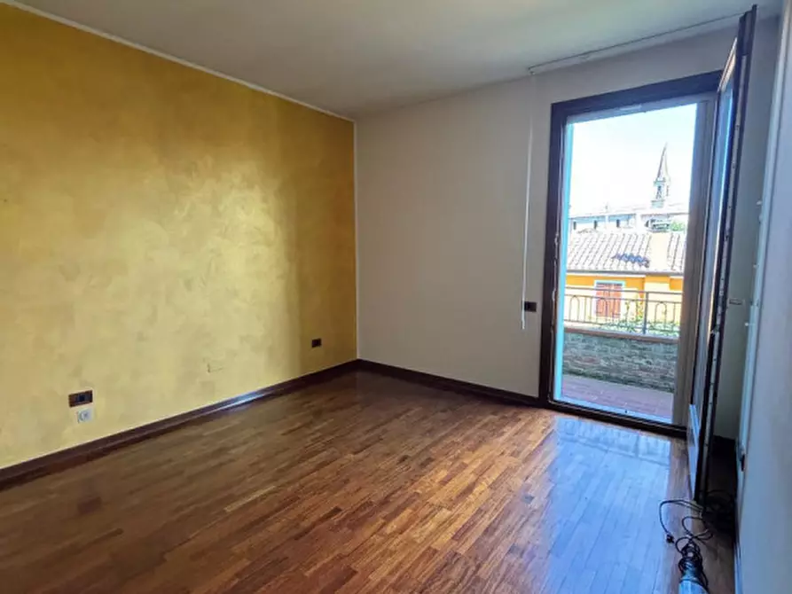 Immagine 9 di Villetta a schiera in vendita  a Lendinara