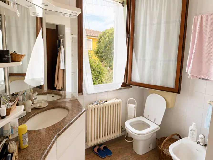 Immagine 4 di Casa bifamiliare in vendita  a Lendinara