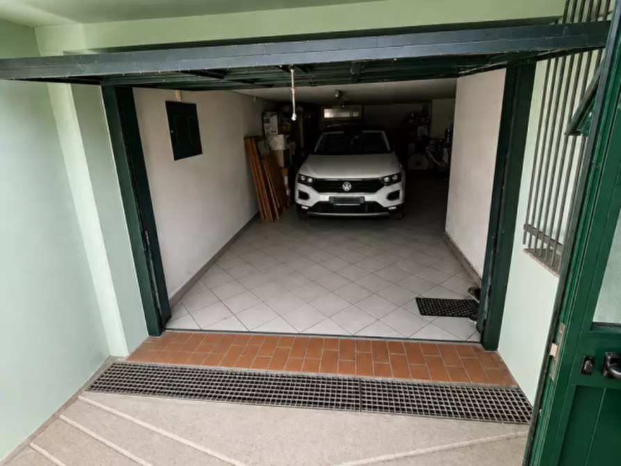 Immagine 9 di Casa bifamiliare in vendita  a Lendinara