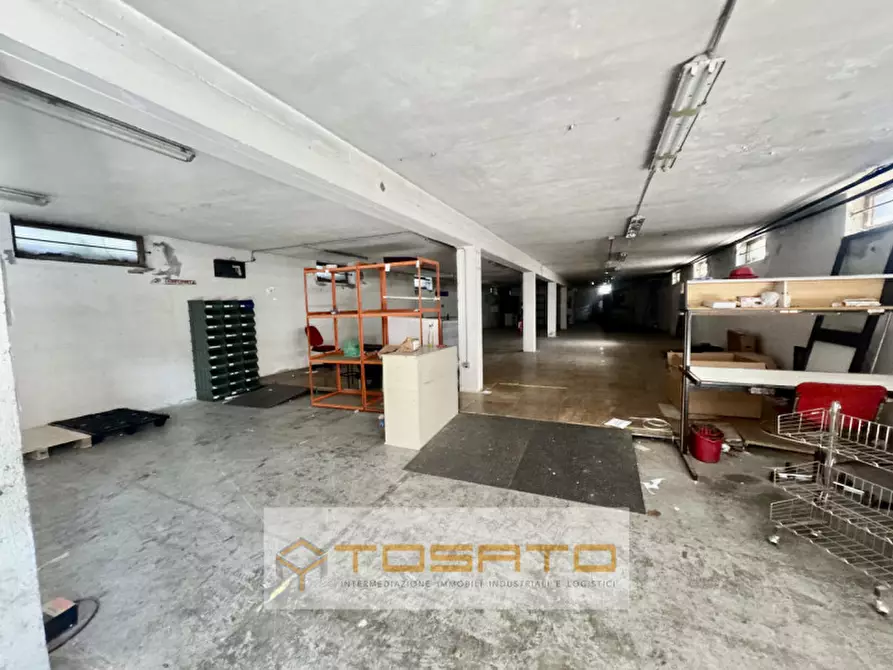 Immagine 1 di Capannone industriale in affitto  a Verona