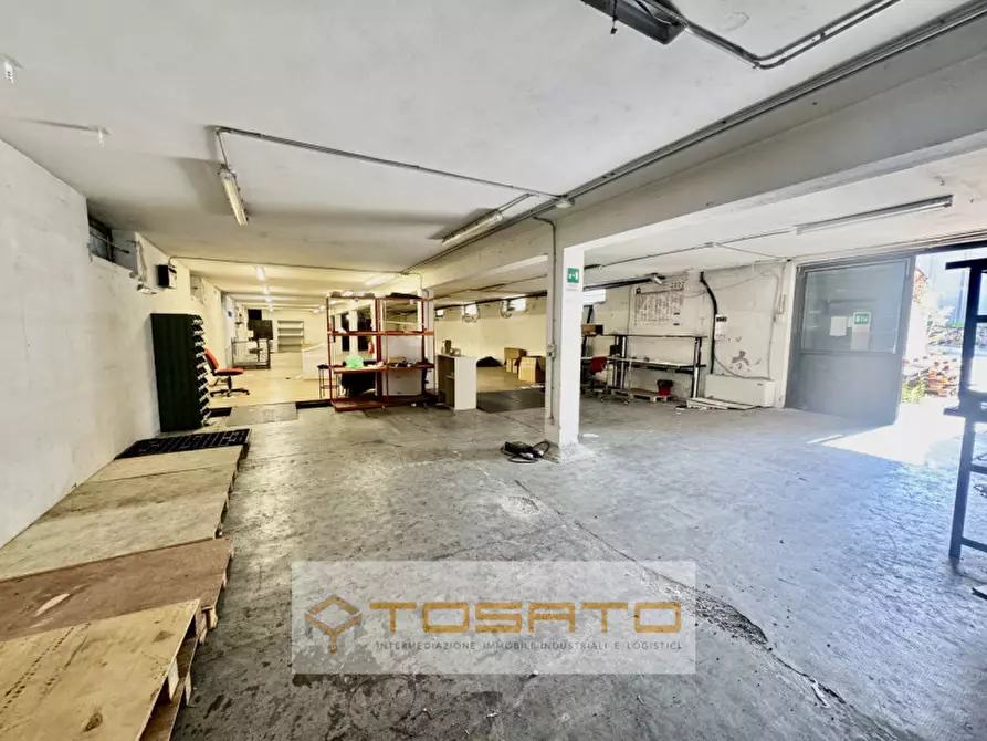 Immagine 2 di Capannone industriale in affitto  a Verona