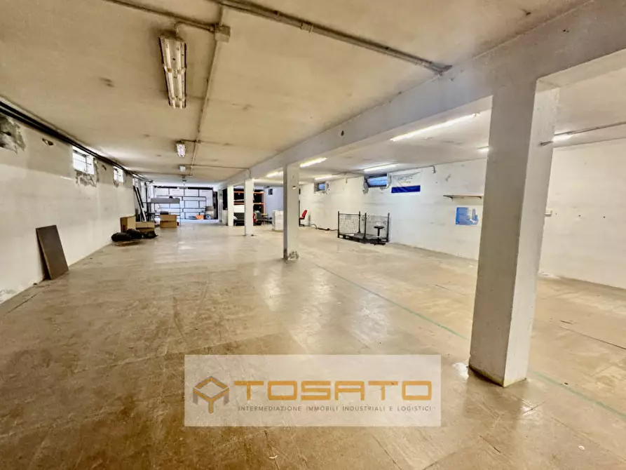Immagine 3 di Capannone industriale in affitto  a Verona