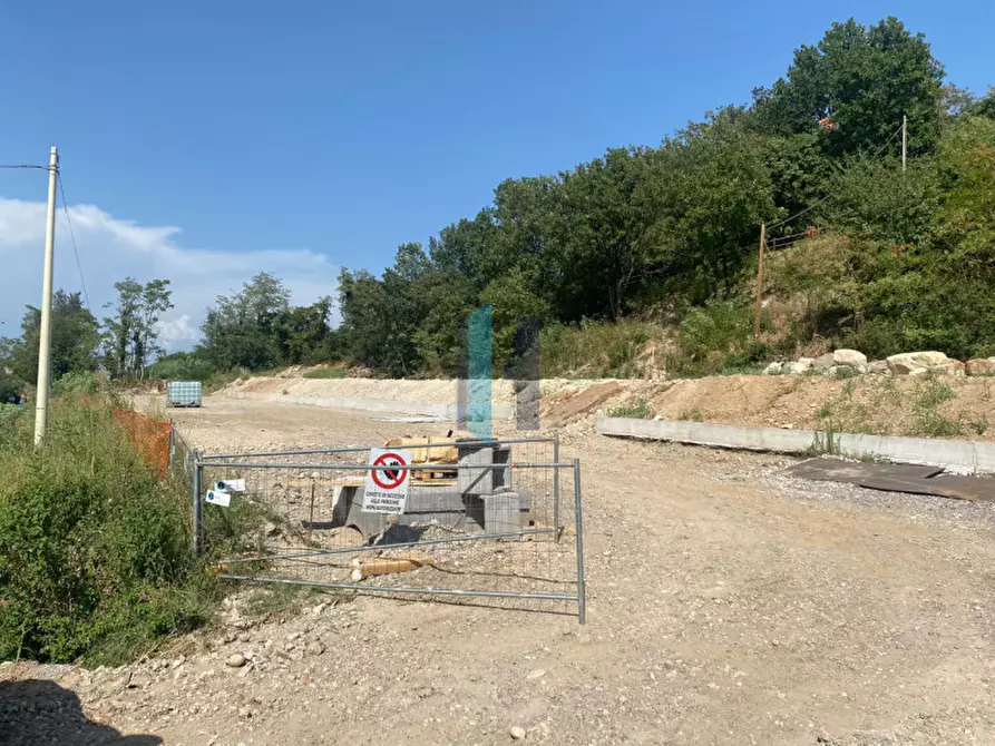 Immagine 4 di Terreno in vendita  a Pozzolengo