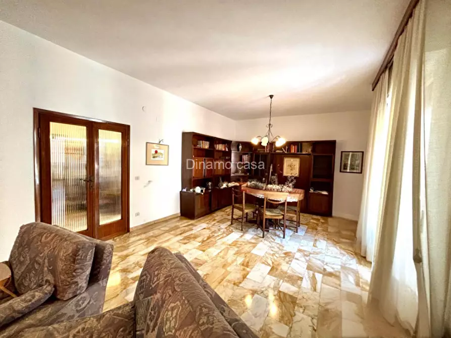 Immagine 1 di Appartamento in vendita  in Via Milano a Prato