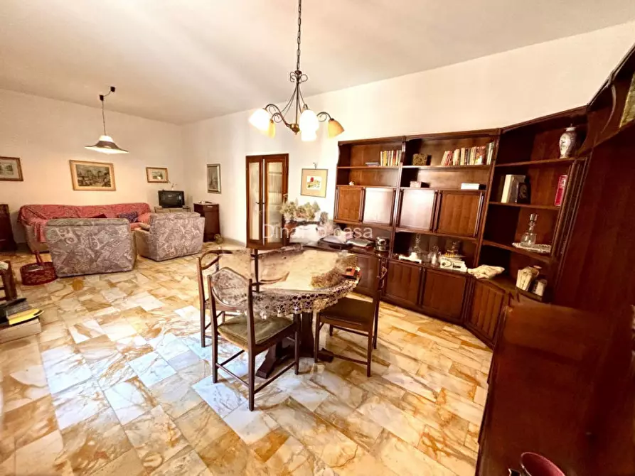 Immagine 3 di Appartamento in vendita  in Via Milano a Prato