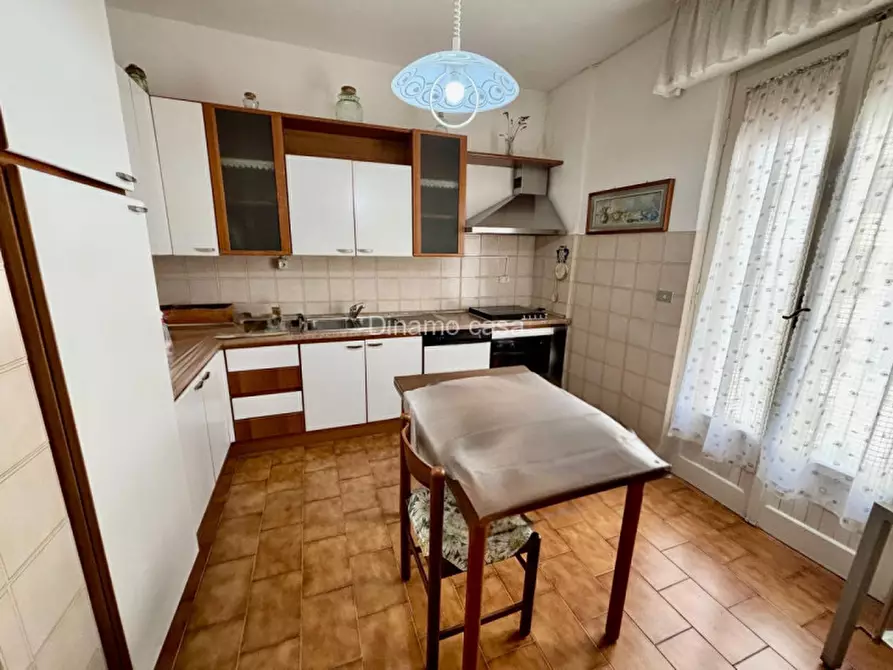 Immagine 5 di Appartamento in vendita  in Via Milano a Prato