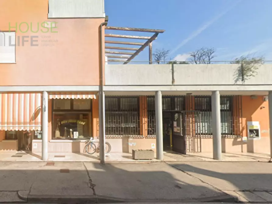Immagine 4 di Negozio in vendita  in Viale Sant'Agostino a Vicenza