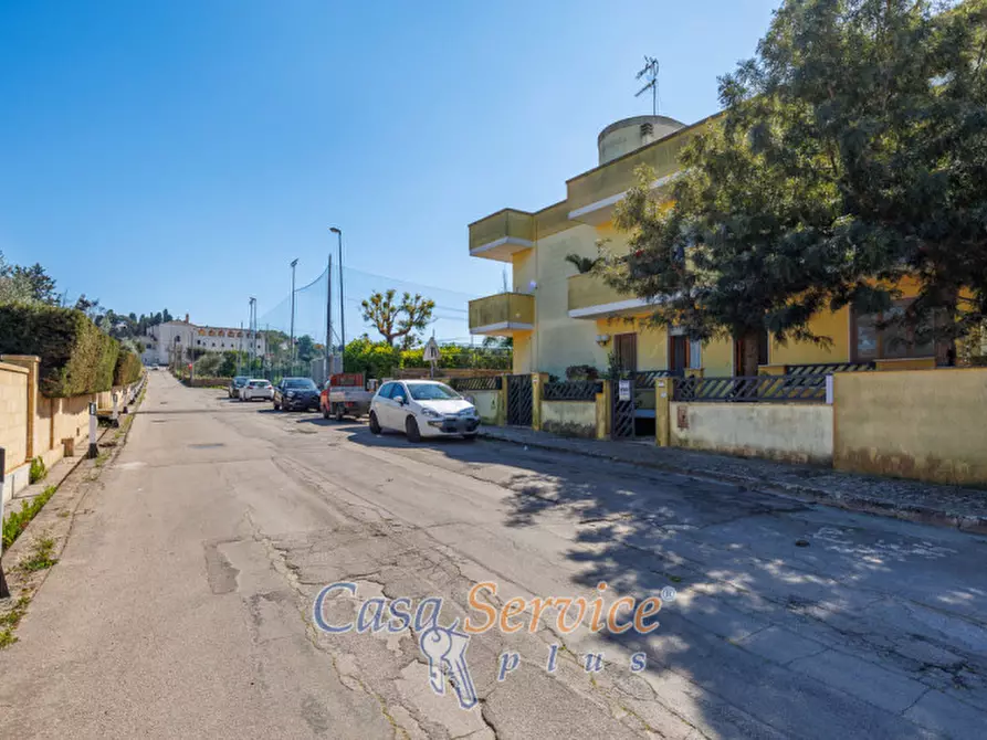 Immagine 10 di Casa indipendente in vendita  in Via Pio La Torre a Parabita