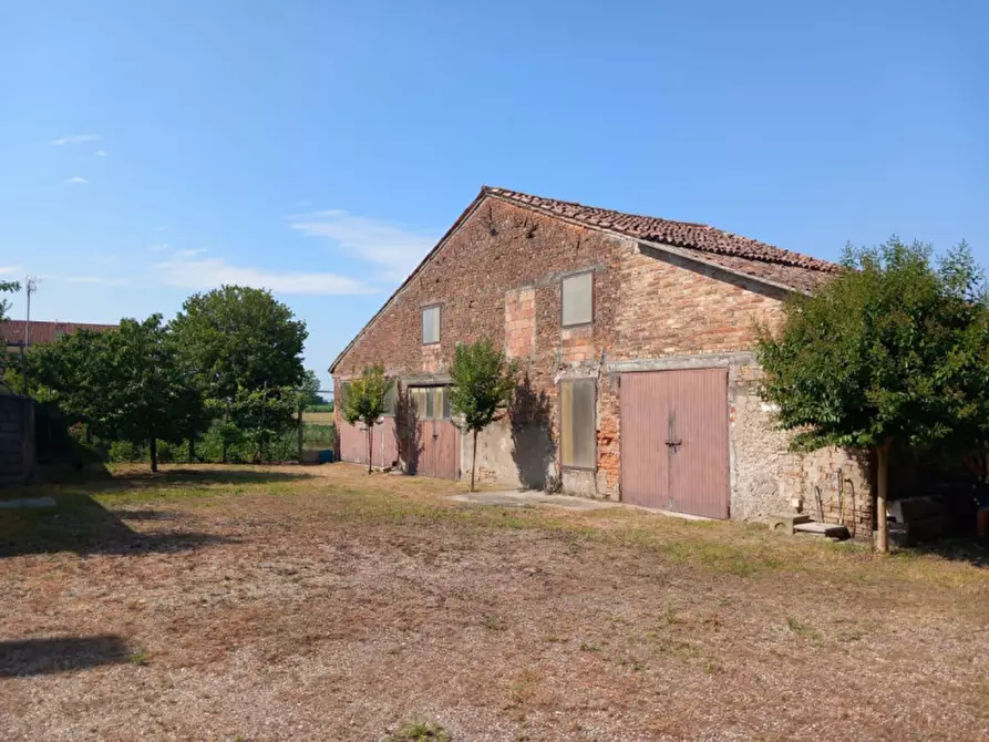 Immagine 13 di Casa bifamiliare in vendita  a Lusia