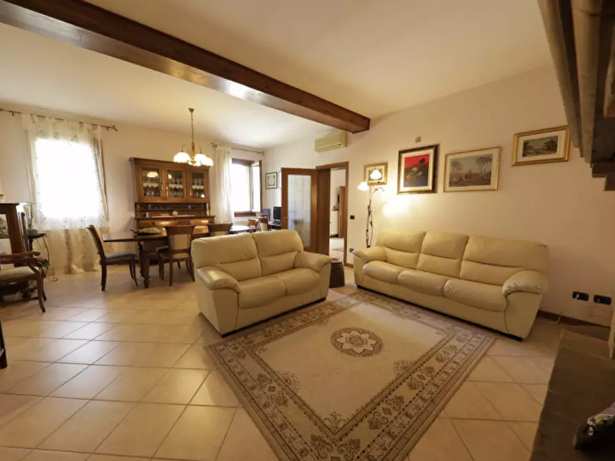 Immagine 3 di Rustico / casale in vendita  in Via Banze a Baone