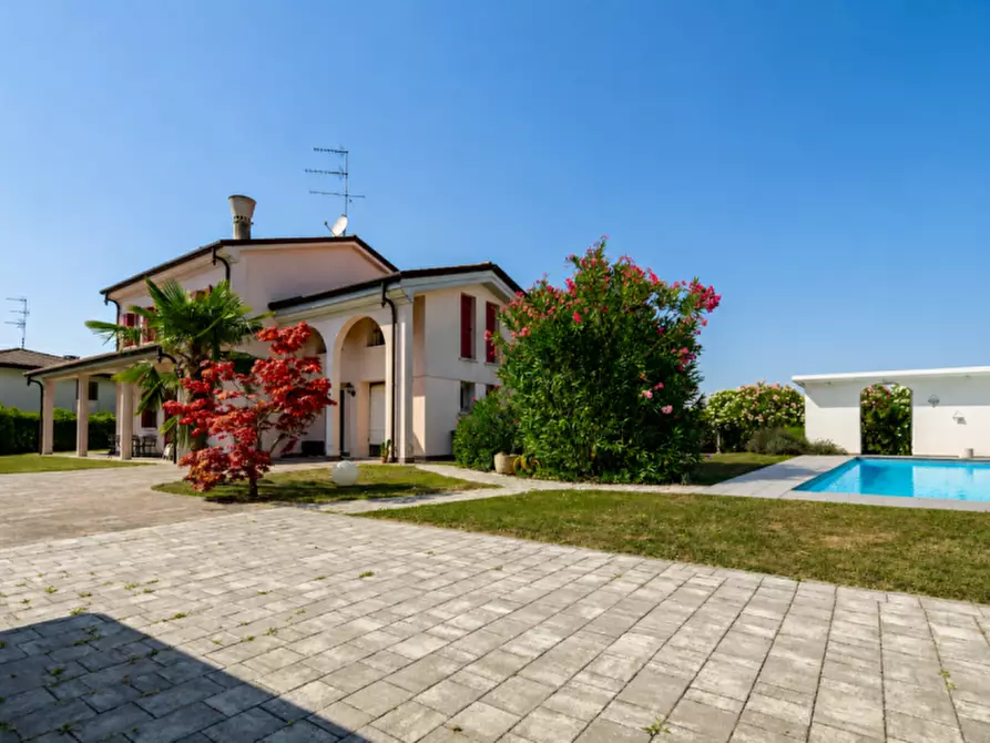 Immagine 2 di Casa indipendente in vendita  in Via Staffolo 104/a a Torre Di Mosto