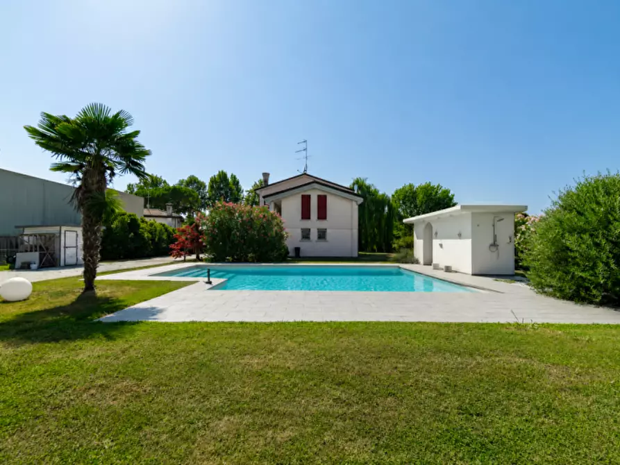 Immagine 5 di Casa indipendente in vendita  in Via Staffolo 104/a a Torre Di Mosto