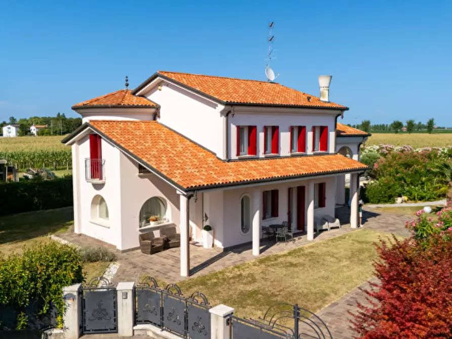 Immagine 11 di Casa indipendente in vendita  in Via Staffolo 104/a a Torre Di Mosto