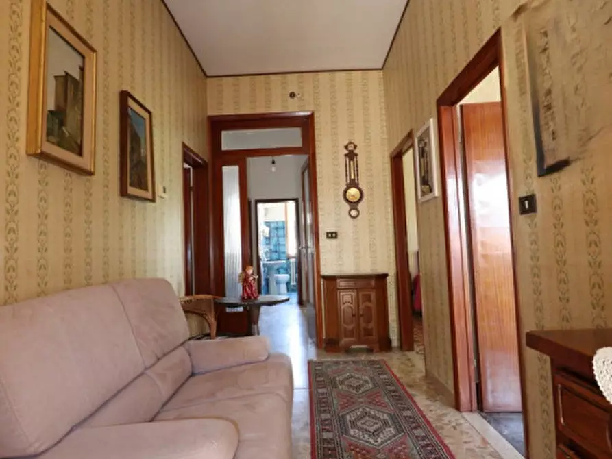 Immagine 13 di Casa indipendente in vendita  in Via Guglielmo Oberdan a Bucine