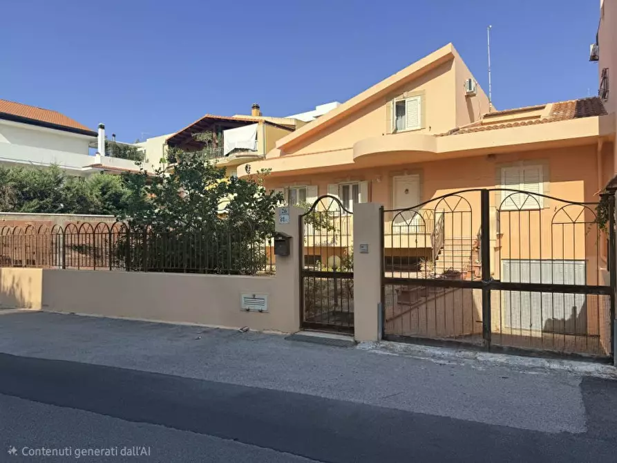 Immagine 1 di Villa in vendita  in VIA PIETRO GITTO, 26 a Milazzo