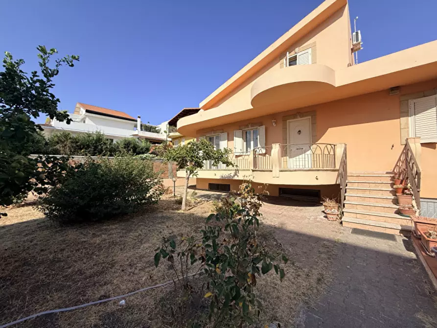 Immagine 2 di Villa in vendita  in VIA PIETRO GITTO, 26 a Milazzo