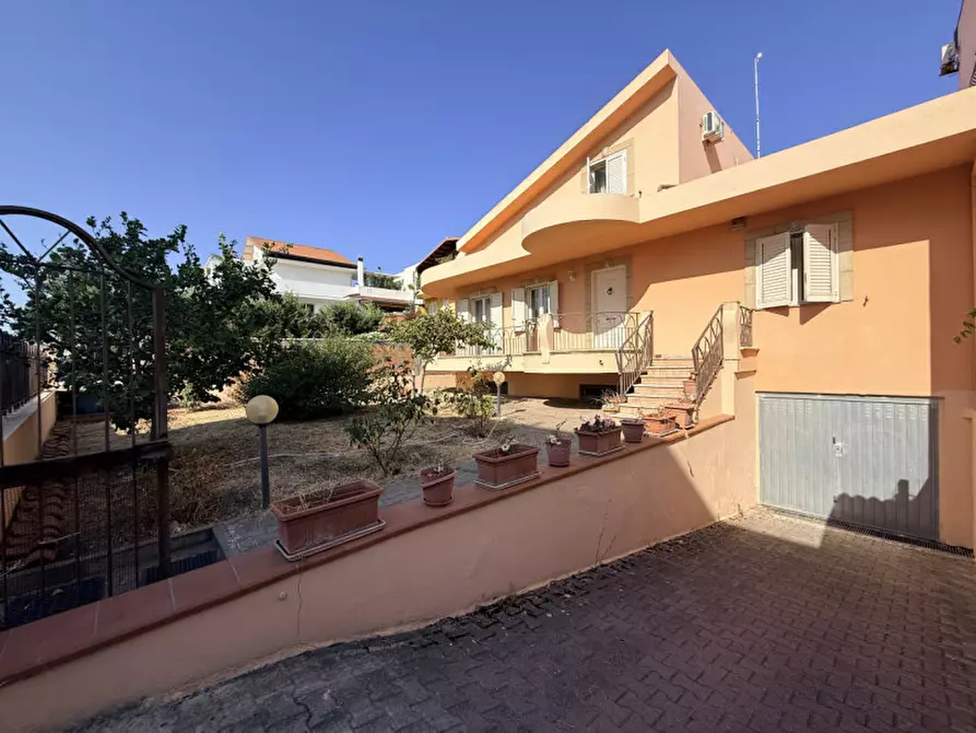 Immagine 3 di Villa in vendita  in VIA PIETRO GITTO, 26 a Milazzo